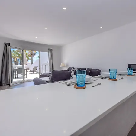 Sea Breeze Two Bedroom Коста-Тегисе