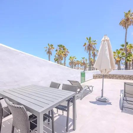 Sea Breeze Two Bedroom Апартаменты