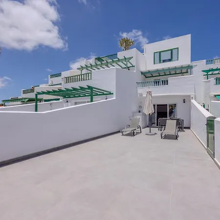 Апартаменты Sea Breeze Two Bedroom Коста-Тегисе